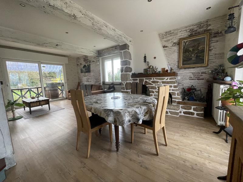 Maison - 163 m² - 7 pièces