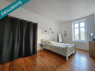 Maison de ville - 93 m² - 9 pièces