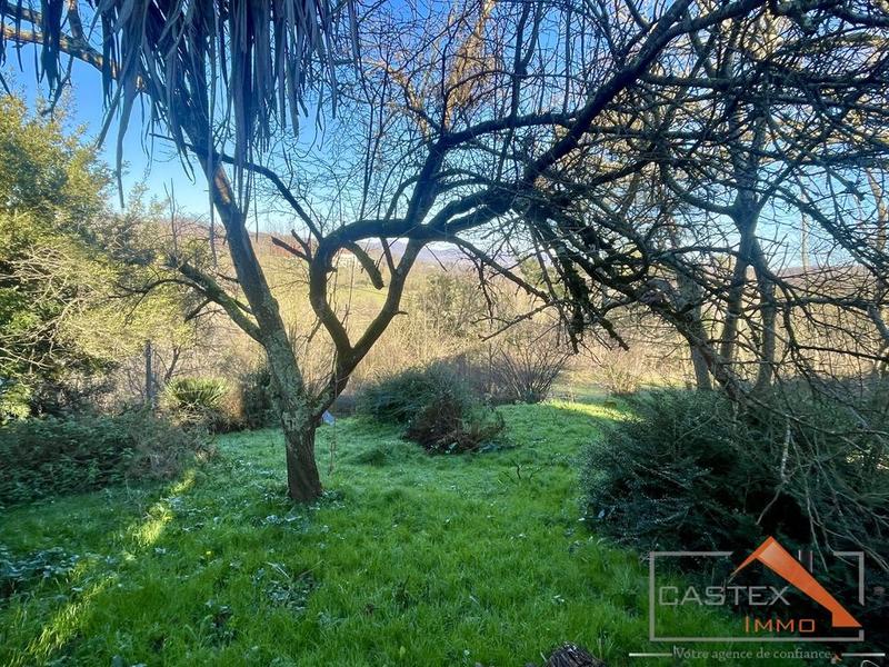 Maison en pierre - 223 m² - 7 pièces