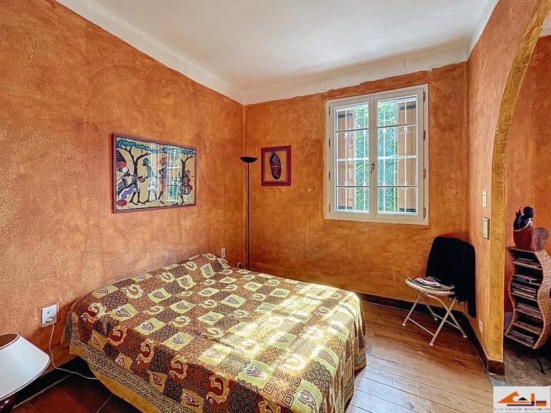 Villa - 206 m² - 8 pièces