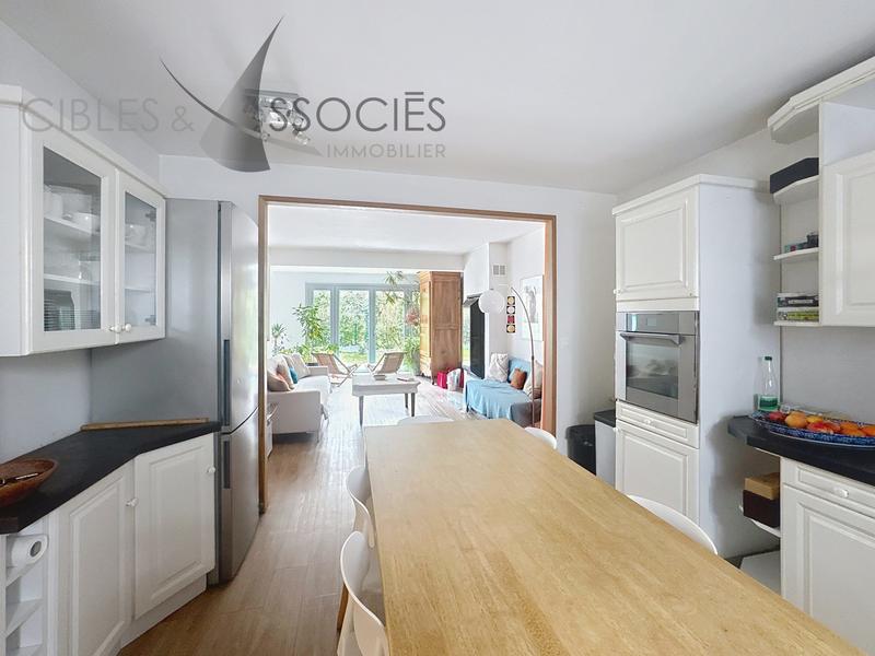 Maison contemporaine - 200 m² - 6 pièces