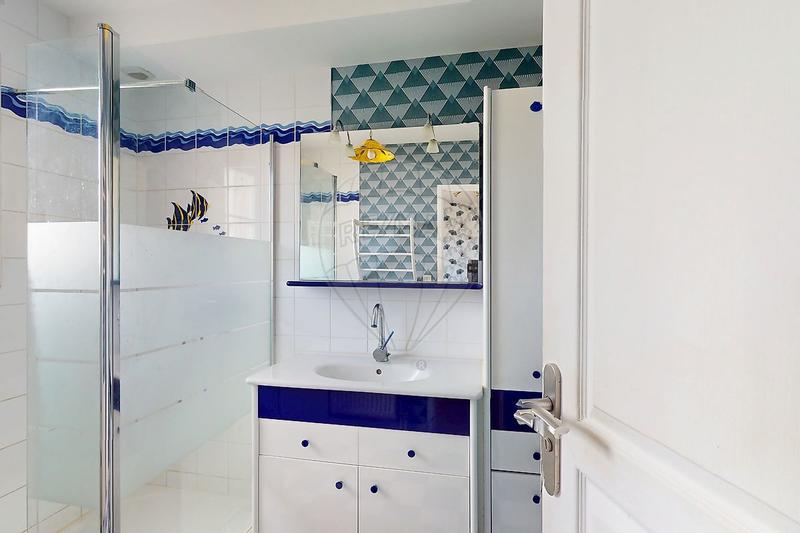 Maison - 170 m² - 7 pièces