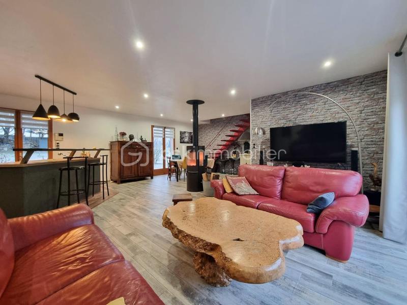 Maison traditionnelle - 134 m² - 5 pièces