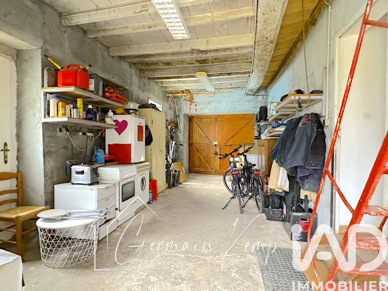 Maison - 250 m² - 9 pièces