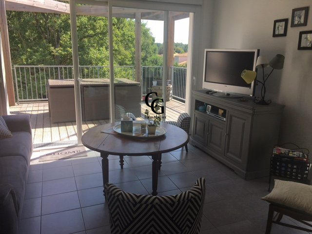 Appartement - 93 m² - 3 pièces