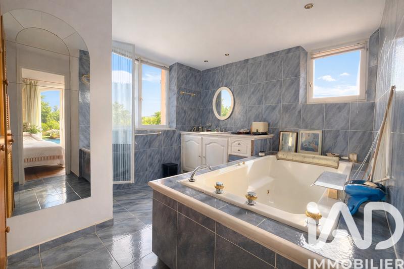 Maison - 193 m² - 5 pièces