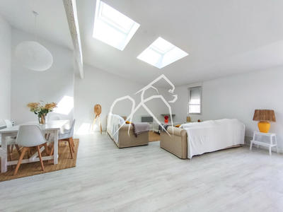 Appartement - 100 m² - 4 pièces