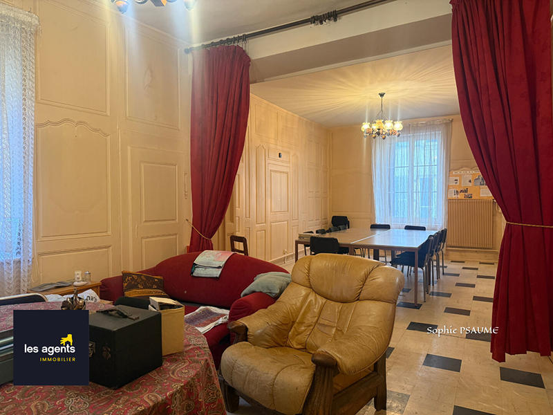 Maison - 245 m² - 7 pièces