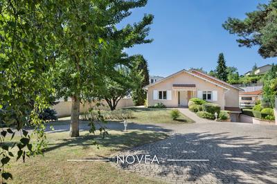 Maison - 162 m² - 6 pièces