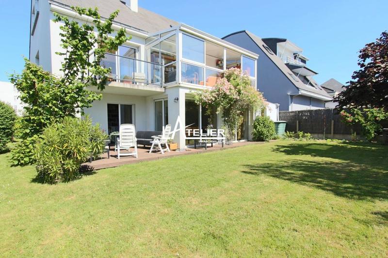 Maison - 225 m² - 9 pièces