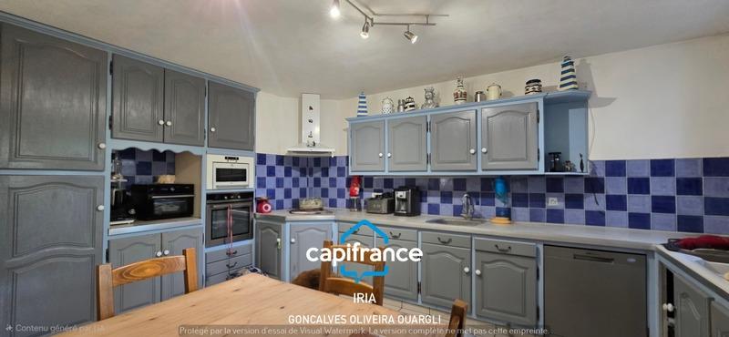 Propriété - 190 m² - 6 pièces