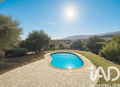 Maison - 148 m² - 5 pièces