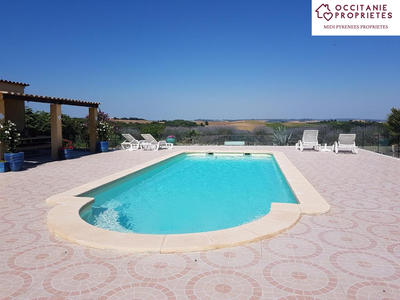 Propriété - 575 m² - 30 pièces