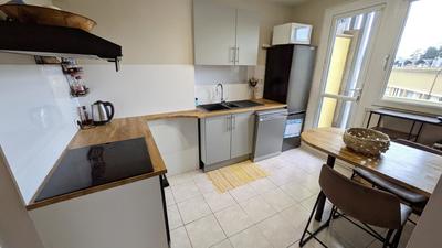 Appartement - 80 m² - 4 pièces