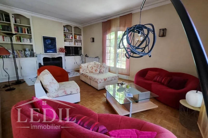 Villa - 165 m² - 5 pièces