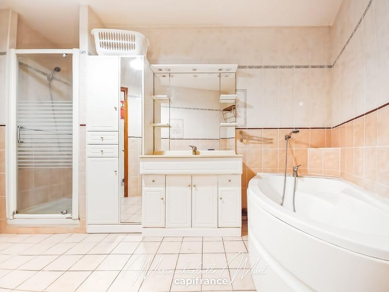 Maison - 165 m² - 6 pièces