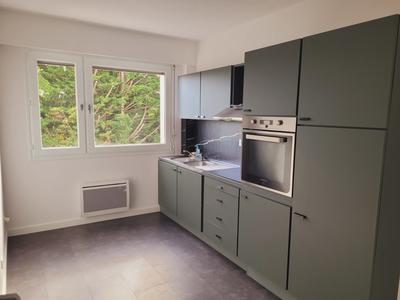 Appartement - 83 m² - 4 pièces