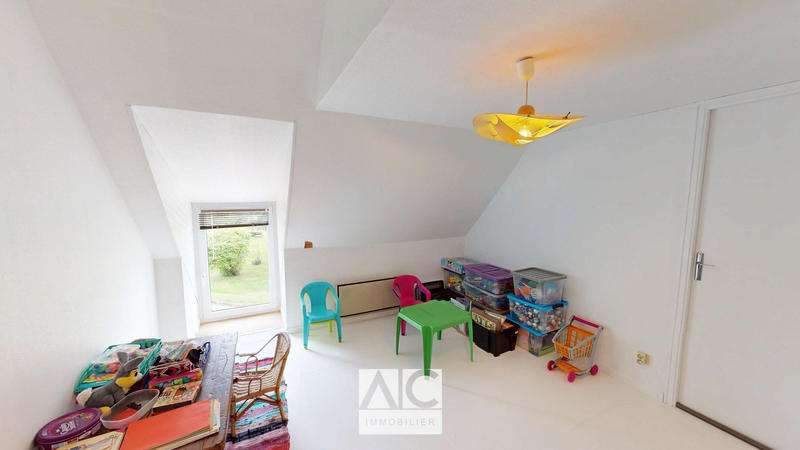 Maison - 190 m² - 8 pièces