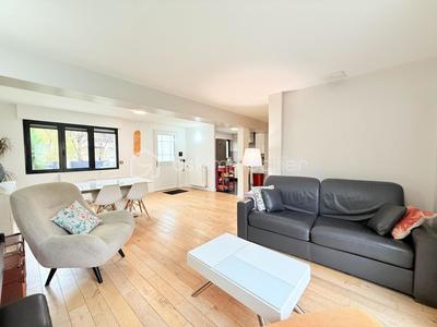 Maison - 121 m² - 5 pièces