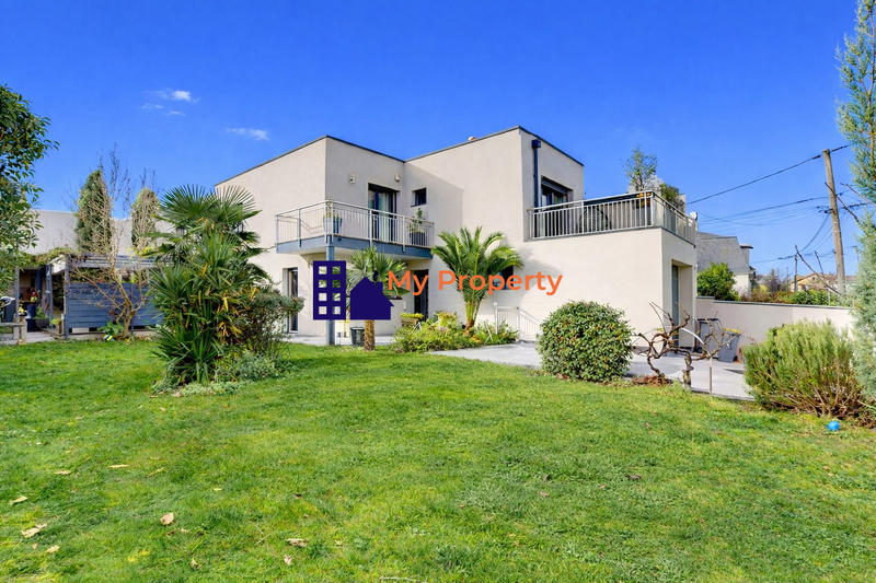 Maison contemporaine - 121 m² - 6 pièces