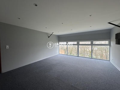 Local d'activités - 250 m²