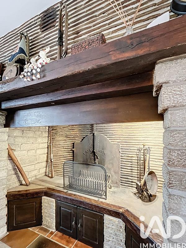 Maison - 235 m² - 10 pièces