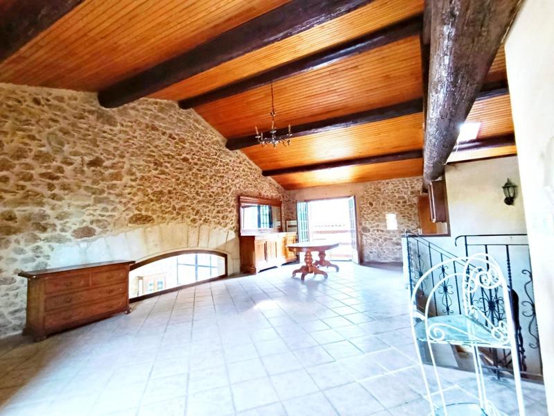 Maison - 240 m² - 10 pièces