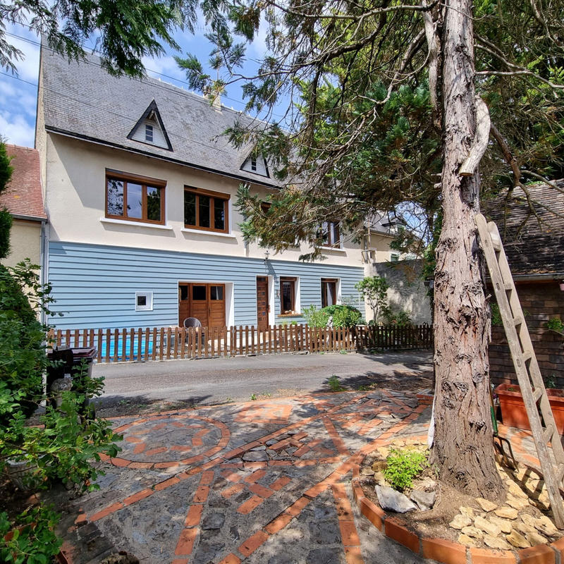 Maison - 92 m² - 5 pièces