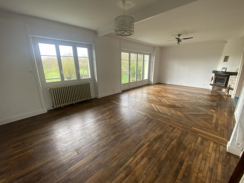 Maison - 275 m² - 7 pièces