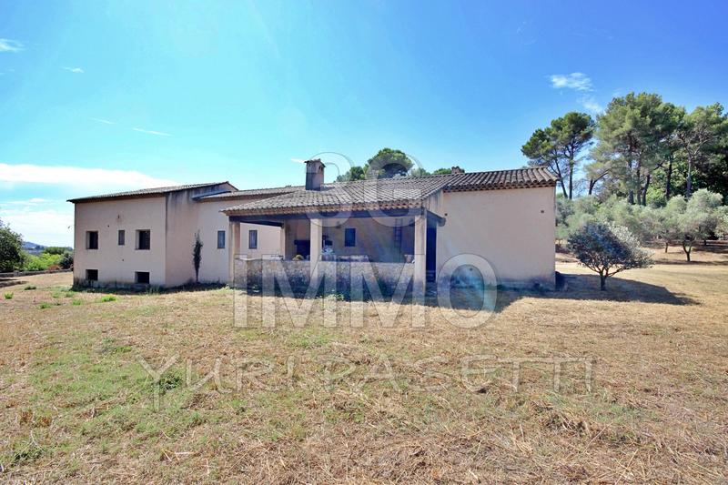 Propriété - 210 m² - 7 pièces