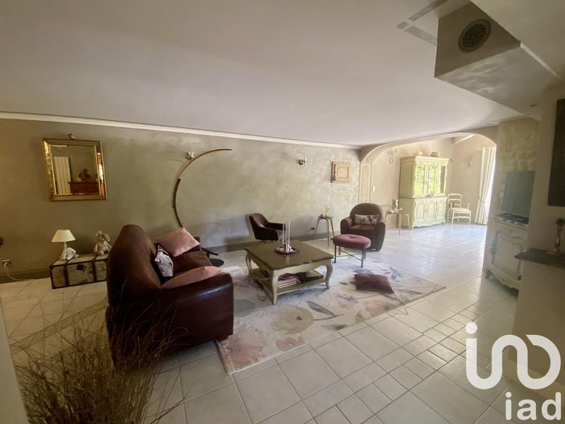 Maison - 215 m² - 5 pièces