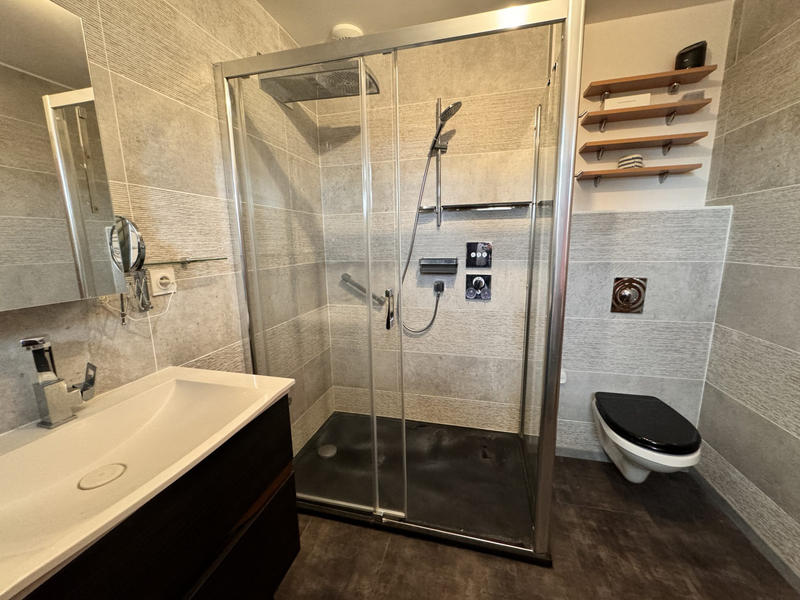 Maison - 320 m² - 9 pièces