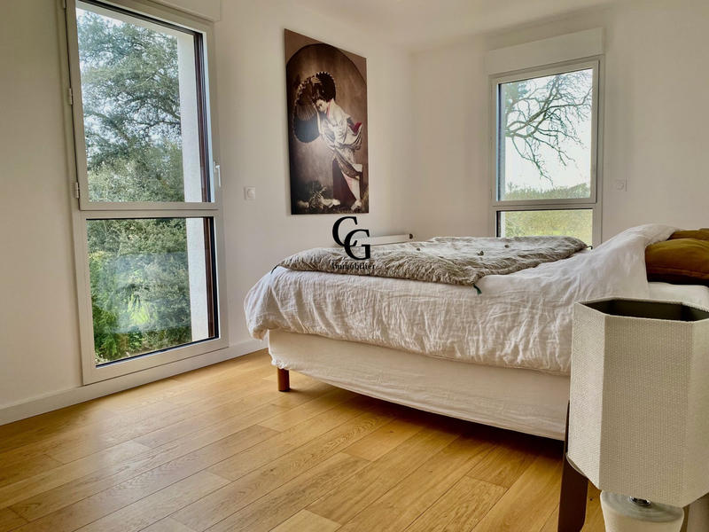 Appartement - 98 m² - 4 pièces