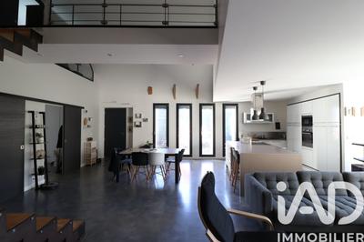 Maison - 136 m² - 4 pièces