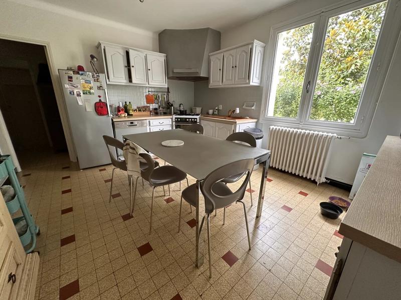 Maison - 204 m² - 7 pièces