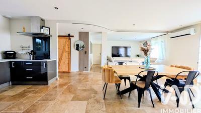 Maison - 157 m² - 8 pièces