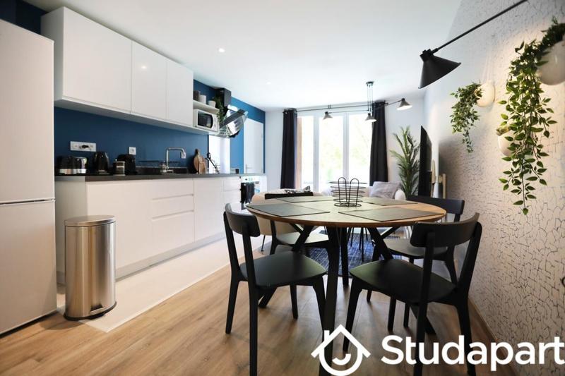 Chambre - 10 m² - 1 pièce