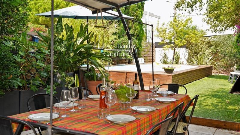 Maison - 215 m² - 10 pièces