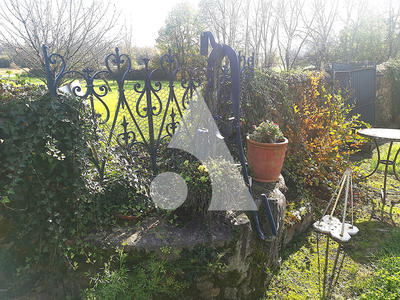 Maison - 260 m² - 7 pièces