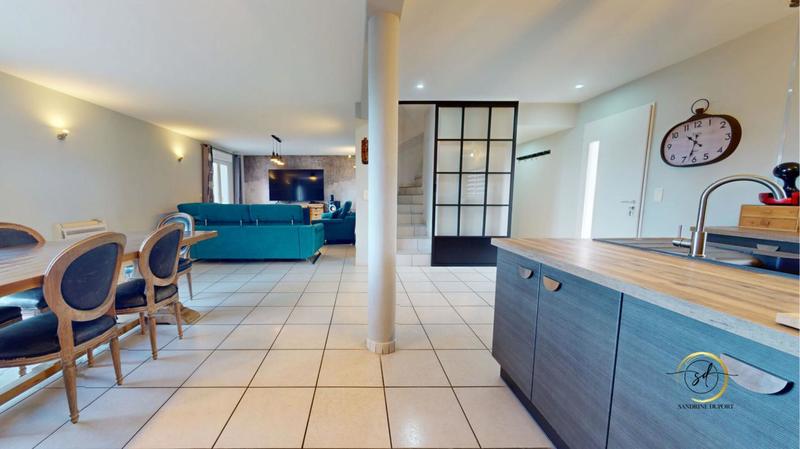 Maison - 145 m² - 5 pièces