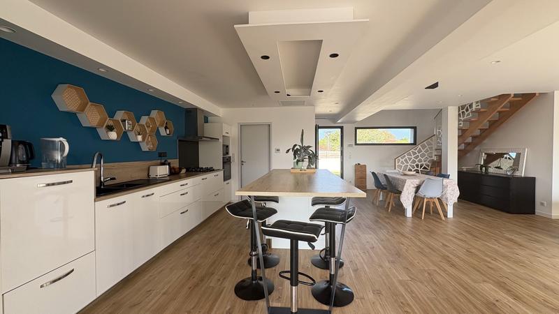 Maison - 189 m² - 6 pièces