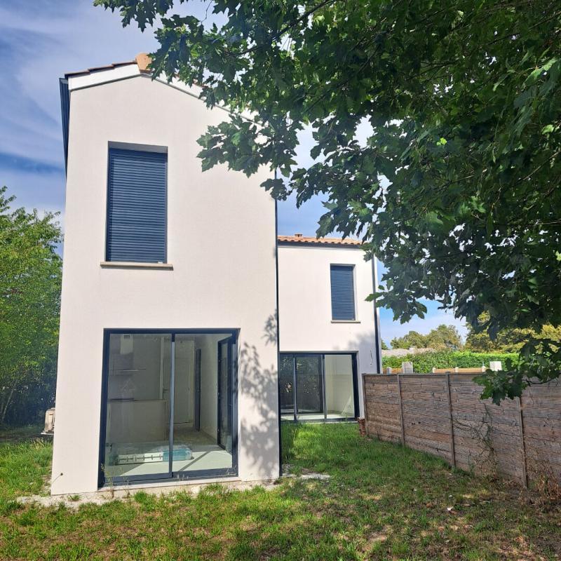 Maison - 95 m² - 4 pièces