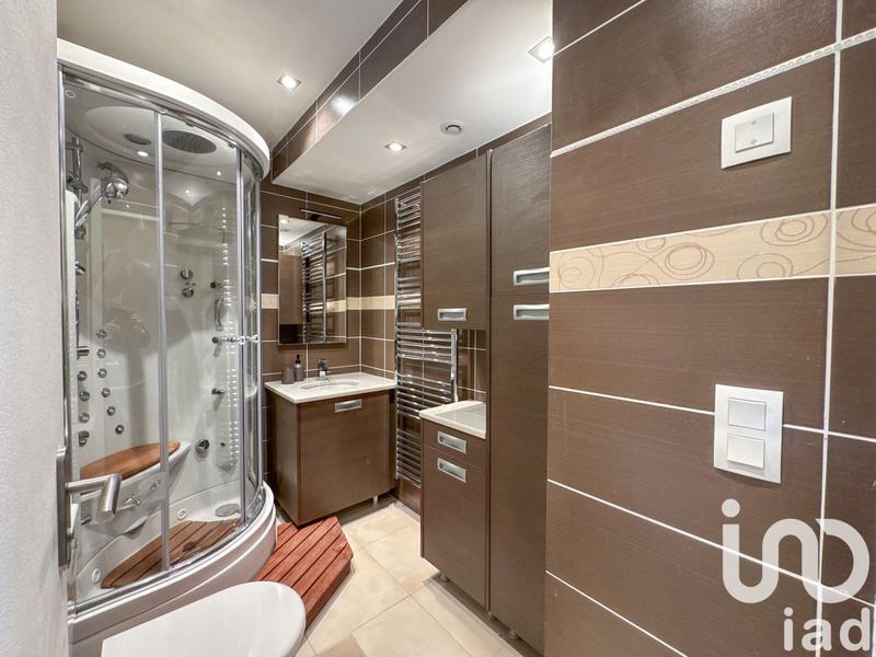 Appartement - 99 m² - 4 pièces