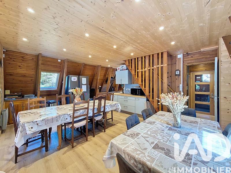 Châlet - 166 m² - 8 pièces