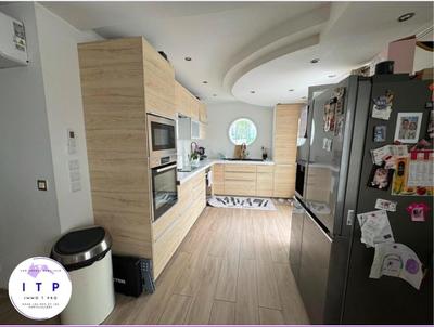 Maison - 121 m² - 4 pièces