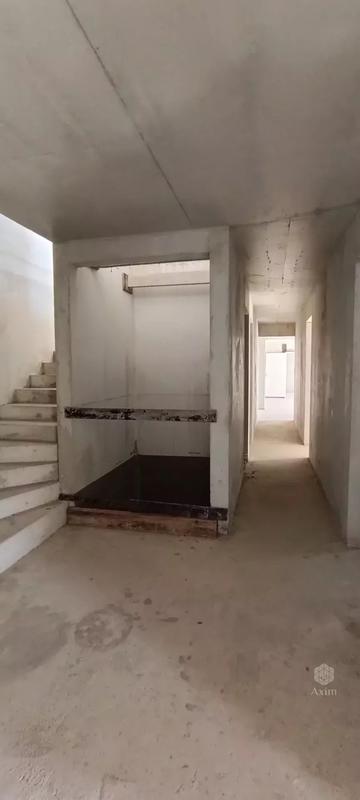 Villa - 643 m² - 9 pièces