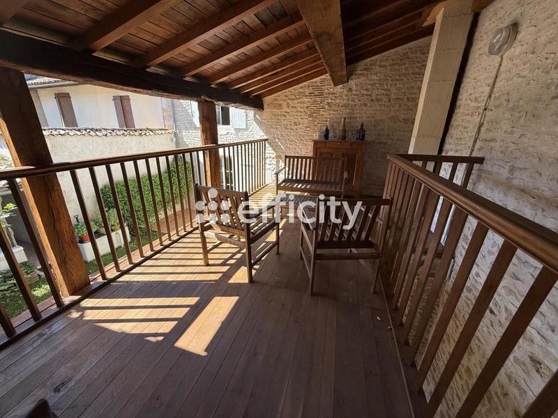 Maison - 205 m² - 6 pièces