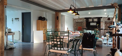 Maison - 220 m² - 9 pièces