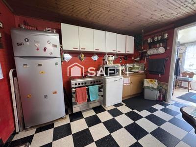 Maison - 99 m² - 4 pièces