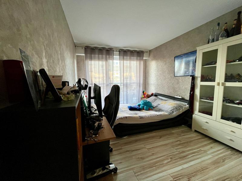 Appartement - 92 m² - 4 pièces